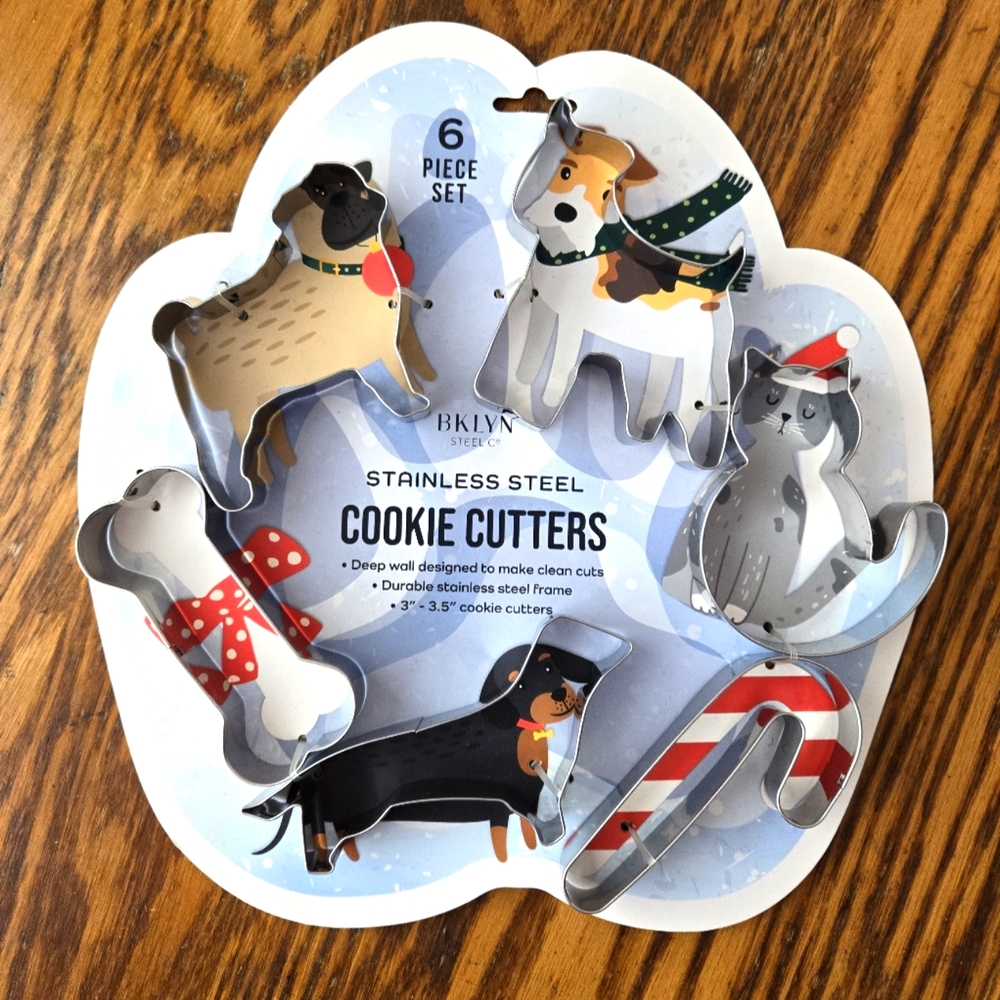 👀50% OFF🐕🦴🐈🍪 NWT‼️ BKLYN Steel Co. brand 6-piece Dog & Cat Cookie Cutters